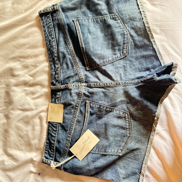 NEW universal Thread Jean Shorts size 18 Women’s button Fly Cut Off - Picture 6 of 6